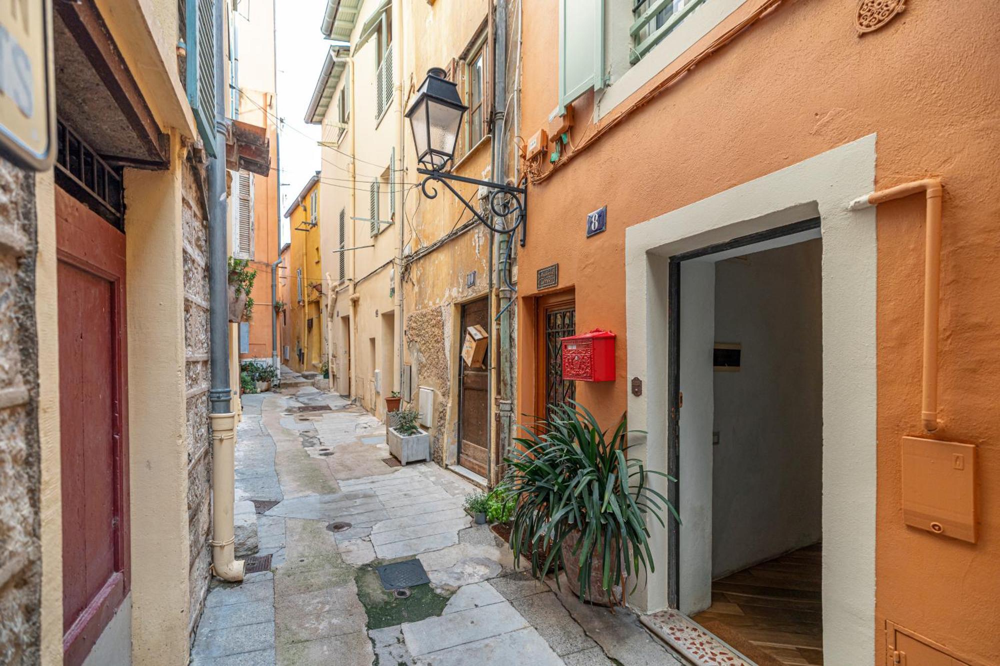 Le Bougainvillier Menton Vieille Ville Buitenkant foto